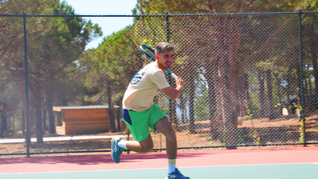 İstanbul tenis dersi​